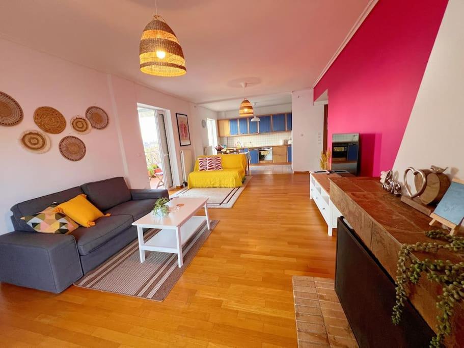 Cozy Fairytal Garden Apartment, Family Friendly, Free Parking, 15 Min To Airport Athén Kültér fotó