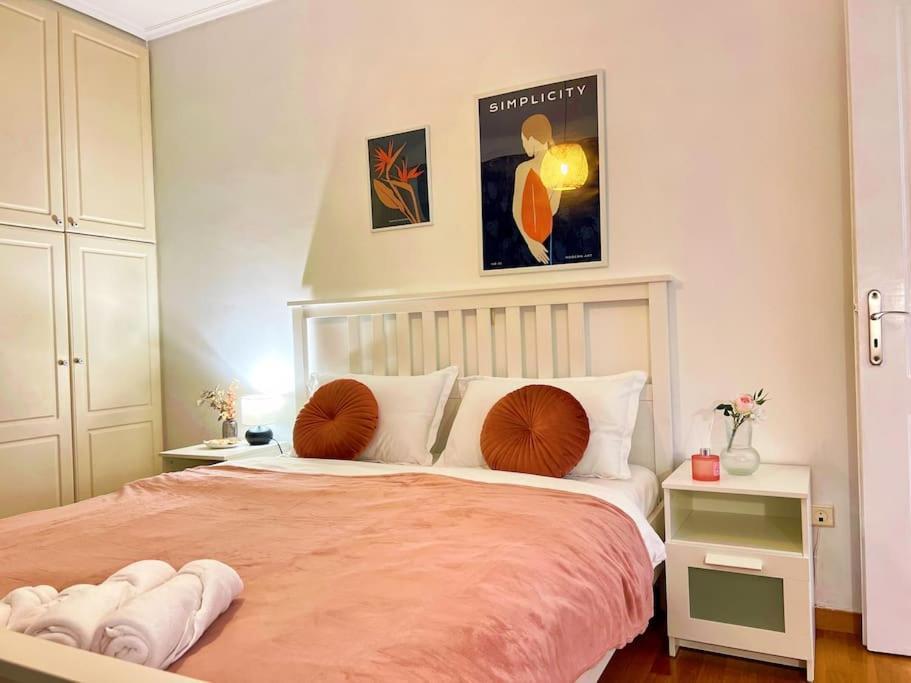Cozy Fairytal Garden Apartment, Family Friendly, Free Parking, 15 Min To Airport Athén Kültér fotó