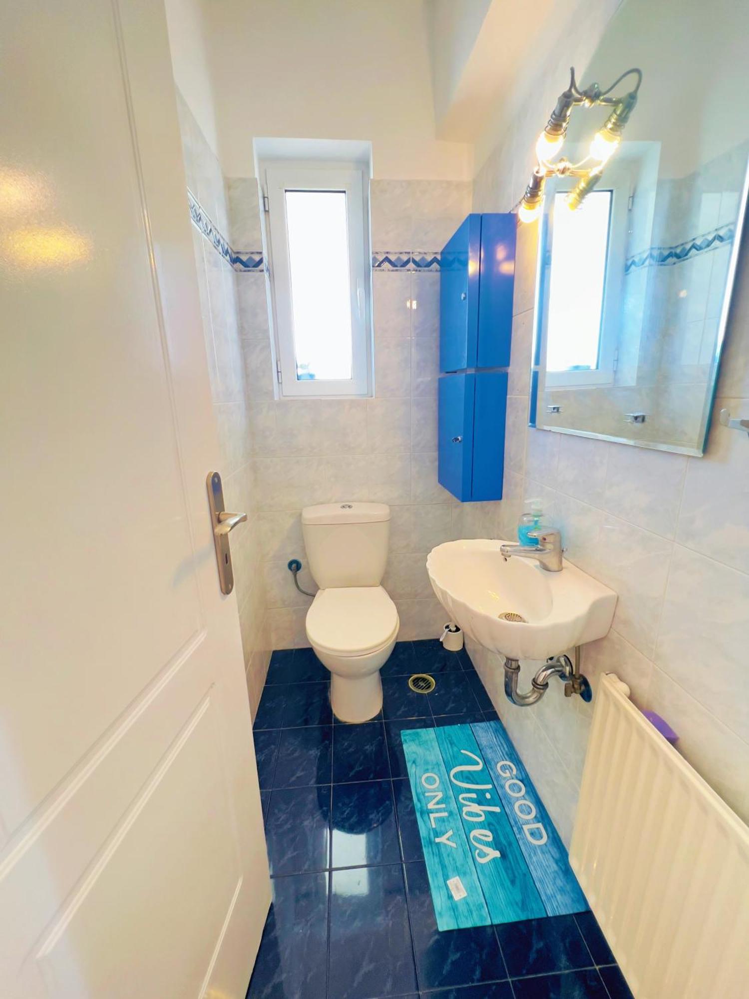 Cozy Fairytal Garden Apartment, Family Friendly, Free Parking, 15 Min To Airport Athén Kültér fotó