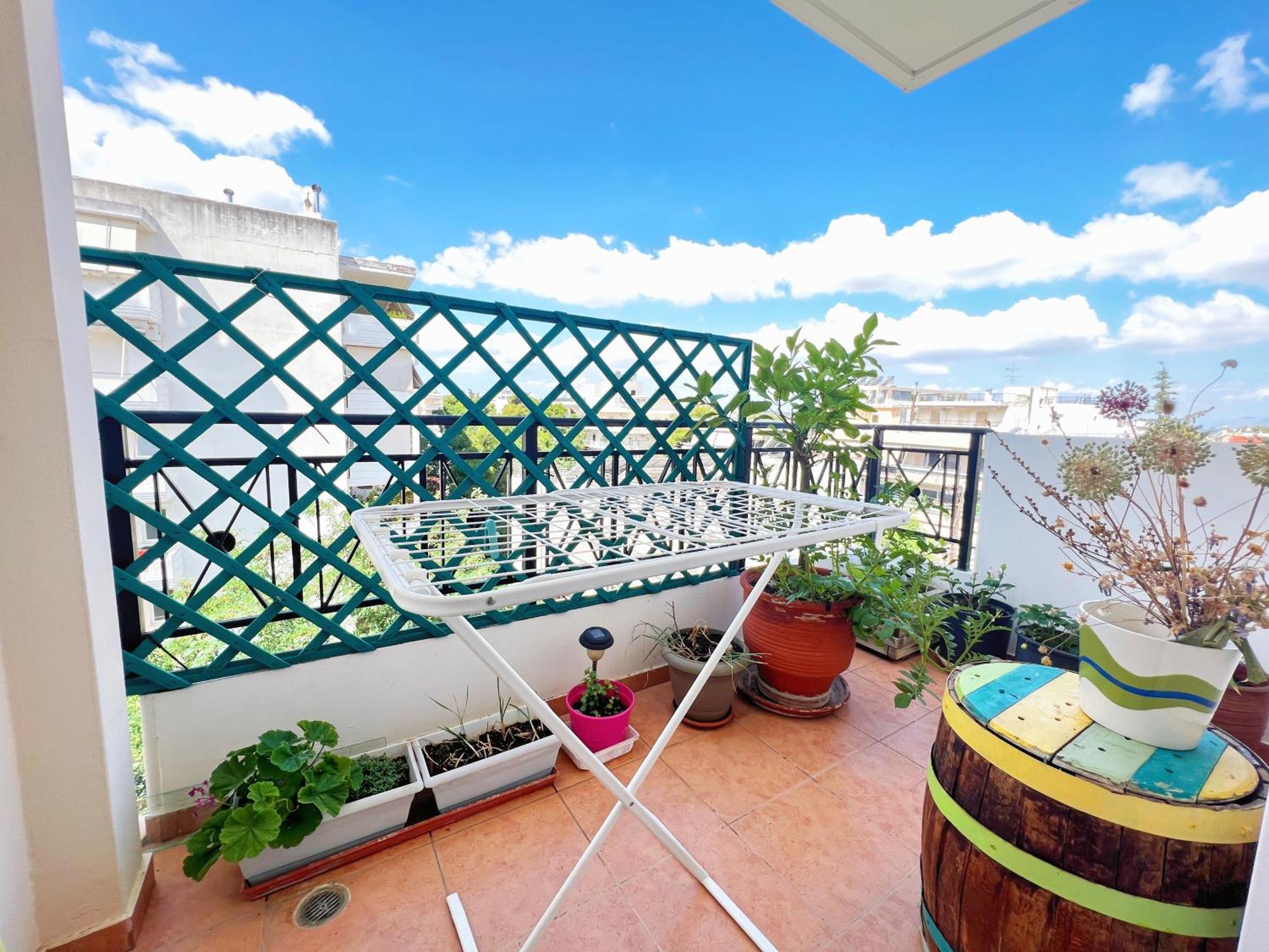 Cozy Fairytal Garden Apartment, Family Friendly, Free Parking, 15 Min To Airport Athén Kültér fotó