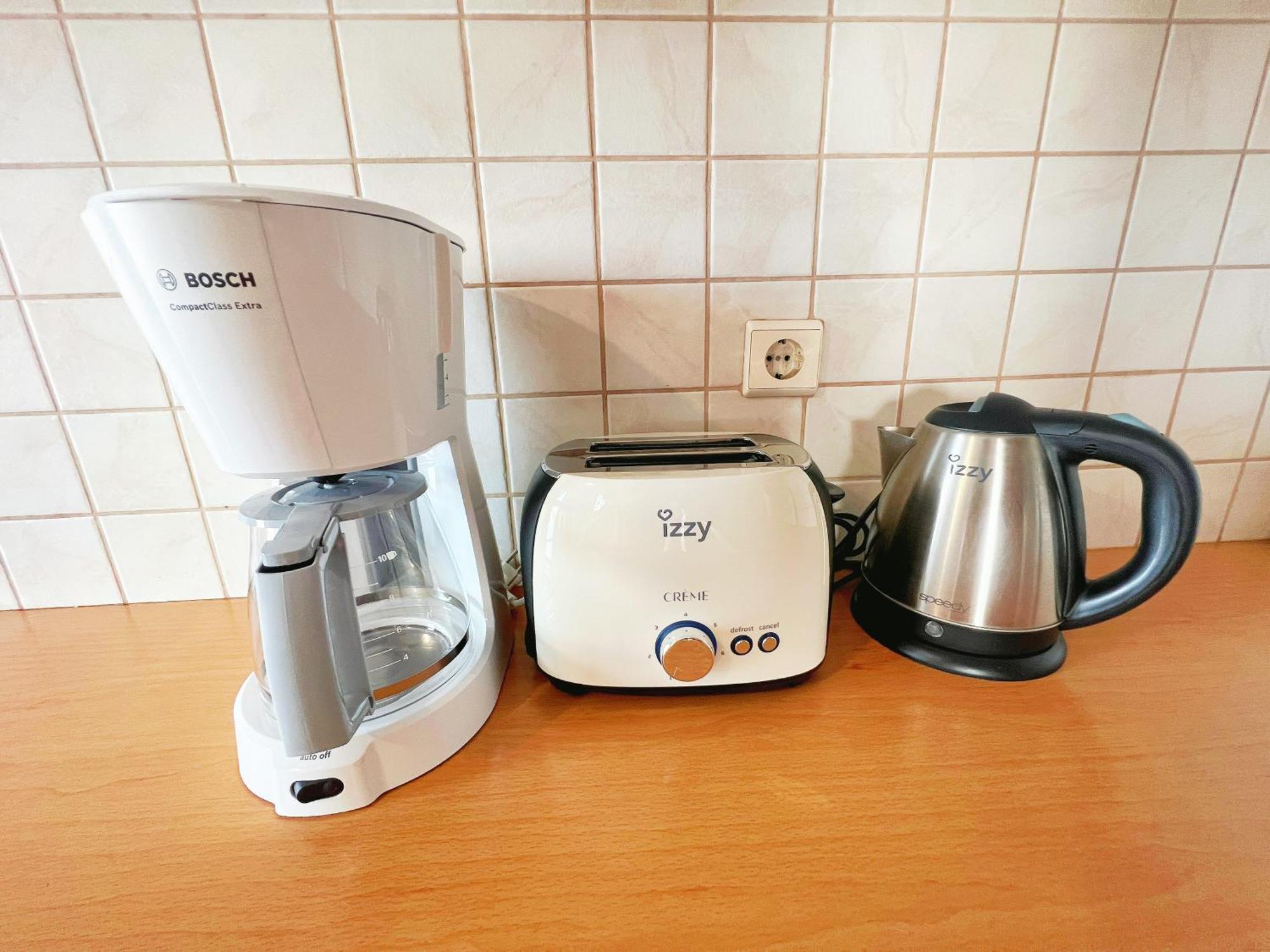 Cozy Fairytal Garden Apartment, Family Friendly, Free Parking, 15 Min To Airport Athén Kültér fotó